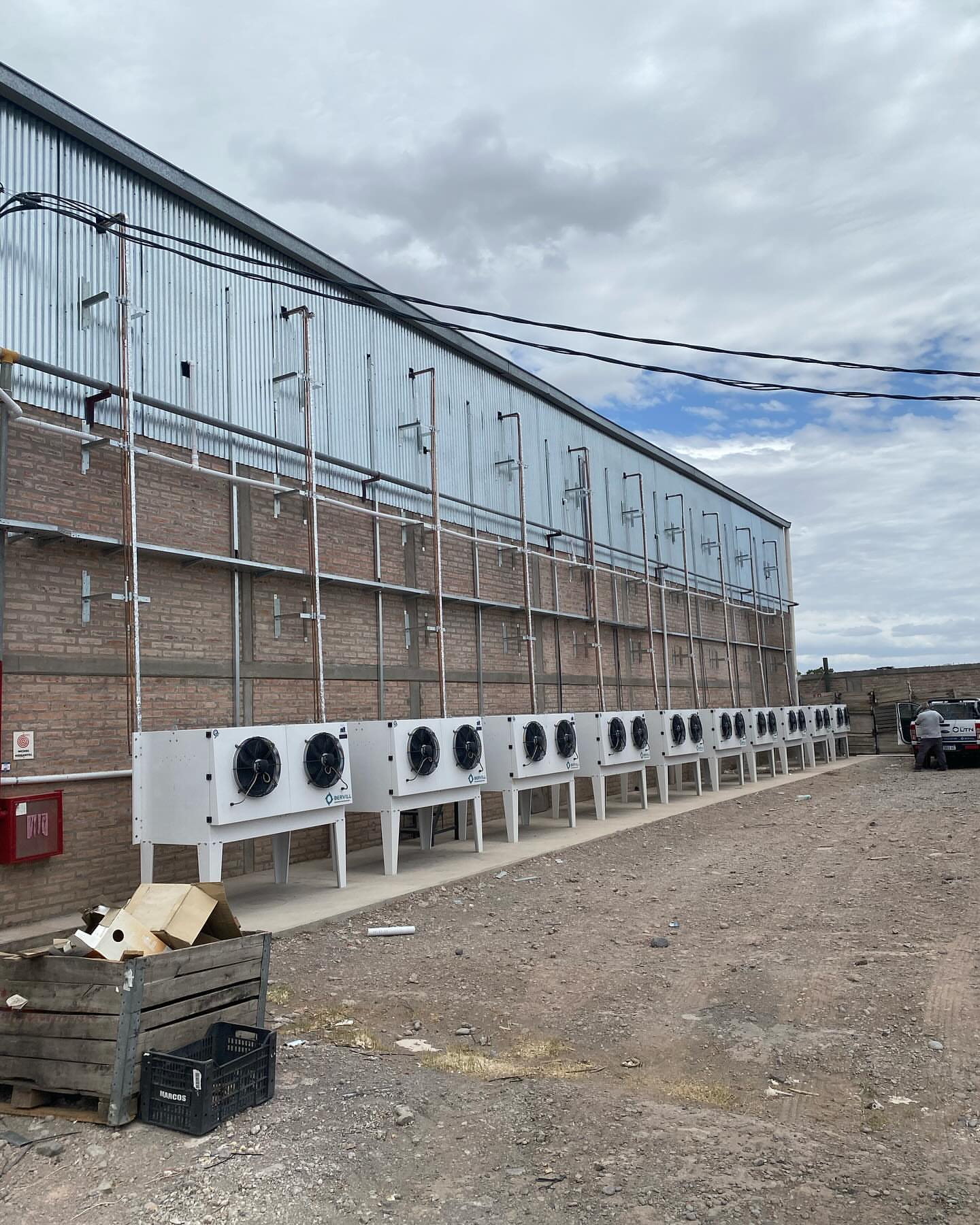 Instalación de equipos en planta
